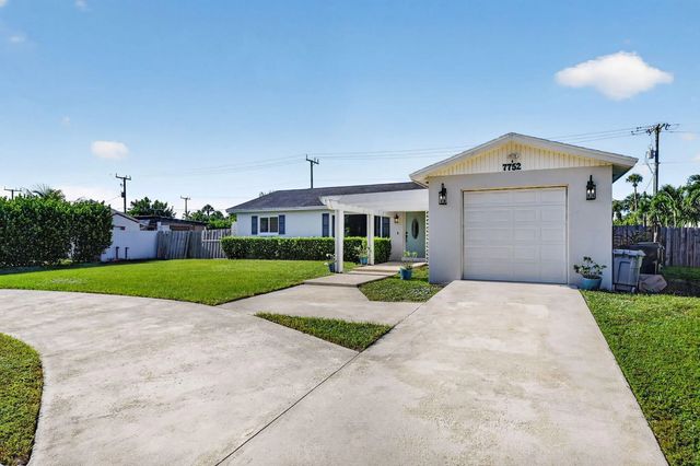 4 of 41 - 7752 Saint Andrews Road, Lake Worth, FL