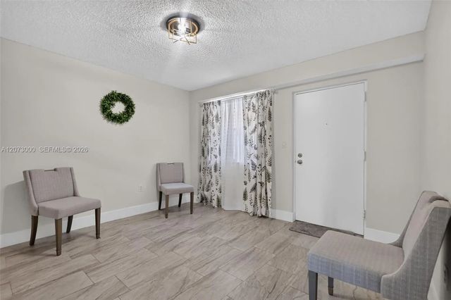 4 of 36 - 199 Sw 12th Avenue #415b, Miami, FL