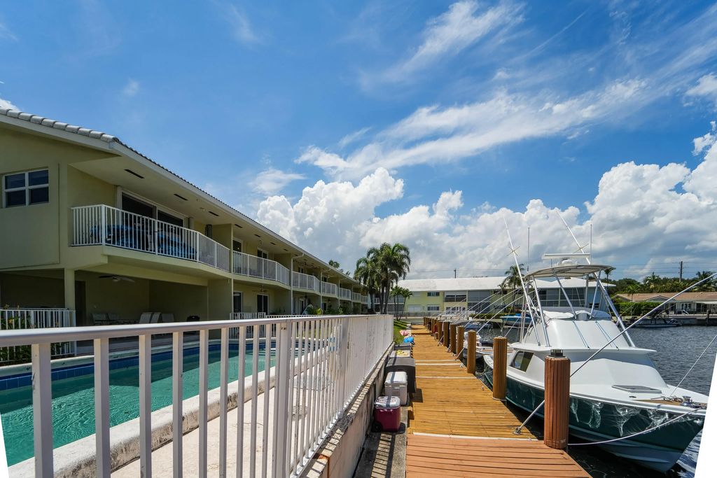 2311 Ne 36th Street Ne #2g, Lighthouse Point