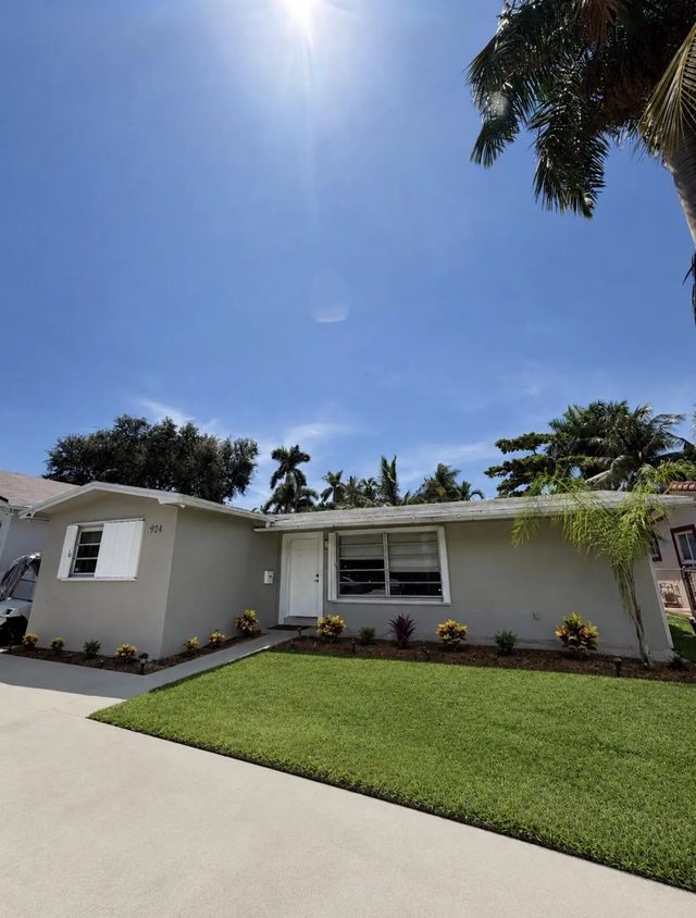 5 of 32 - 924 Johnson Street, Hollywood, FL
