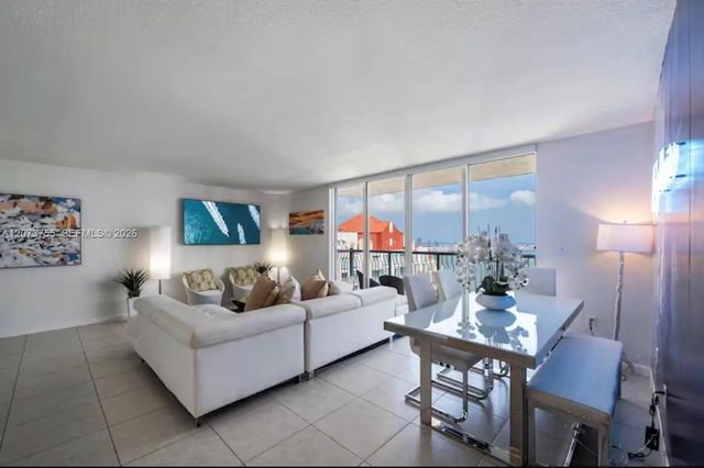 5 of 23 - 1200 Brickell Bay Drive #4101, Miami, FL