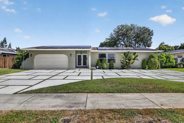 5301 Sw 8th Court, Plantation