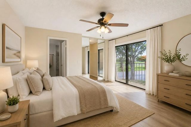4 of 8 - 2229 22nd Way, West Palm Beach, FL