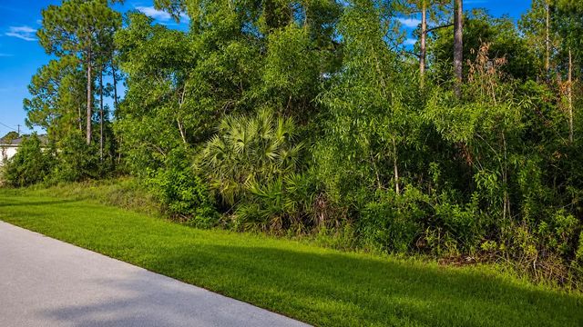 2424 Lola Avenue S, Lehigh Acres