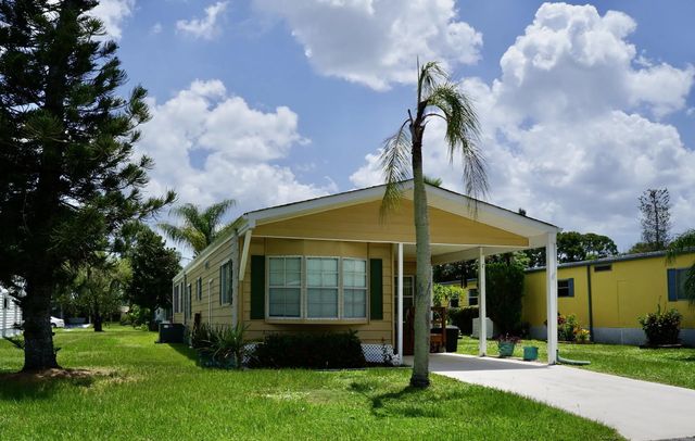 3 of 31 - 21 Se Iberian Lane, Port St. Lucie, FL