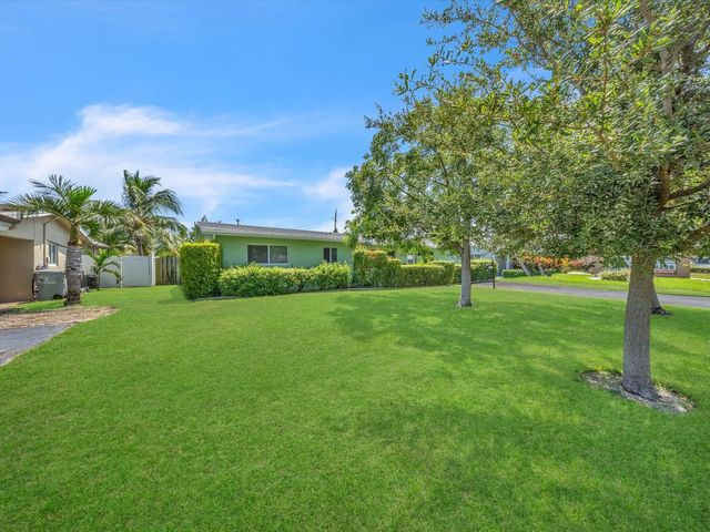 5 of 43 - 310 Se 8th Court, Pompano Beach, FL
