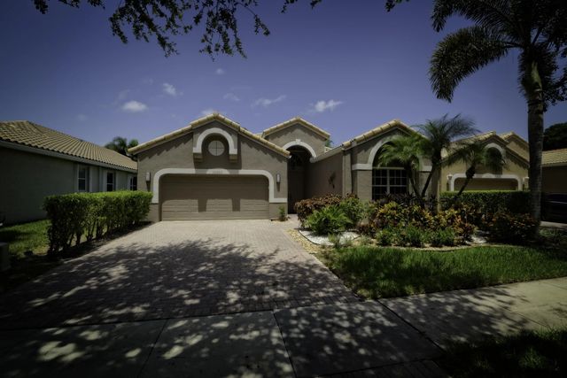 3 of 32 - 10052 Diamond Lake Drive, Boynton Beach, FL