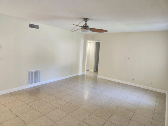 4 of 19 - 4731 Sable Pine Circle #b1, West Palm Beach, FL