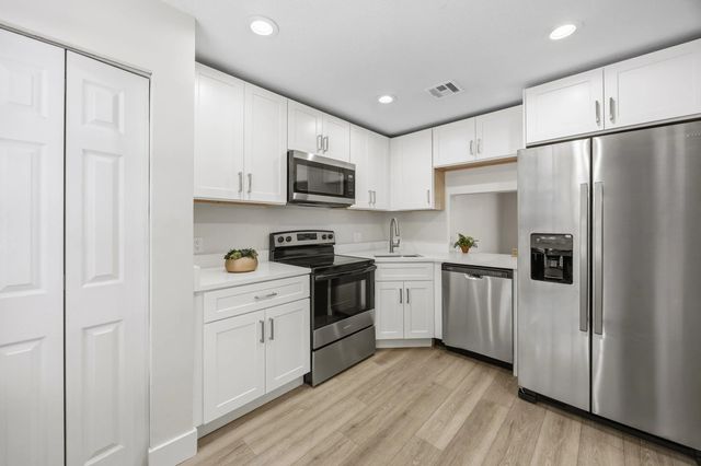 4 of 21 - 4161 Nw 9th Avenue #5, Deerfield Beach, FL