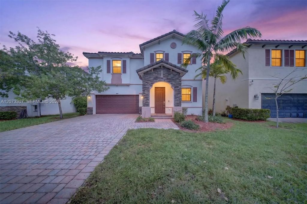 9371 W 35th Avenue, Hialeah