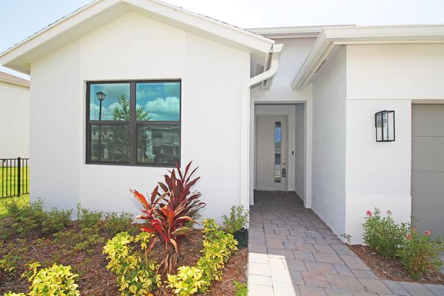 5929 Se Sky Blue Circle E, Stuart