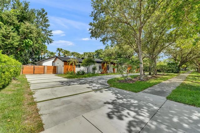4 of 93 - 15321 Sw 82nd Avenue, Palmetto Bay, FL