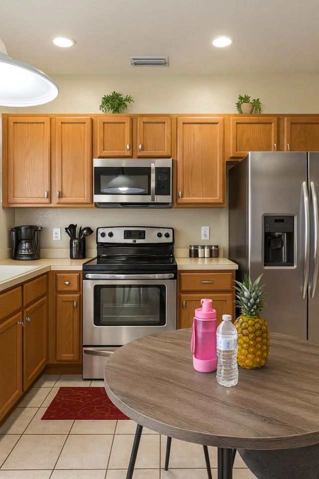 4 of 11 - 2303 Center Stone Lane, Riviera Beach, FL