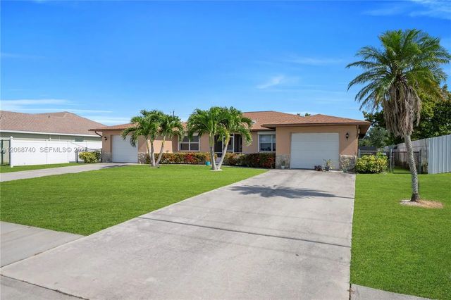 5 of 37 - 836 Trafalgar Parkway, Cape Coral, FL
