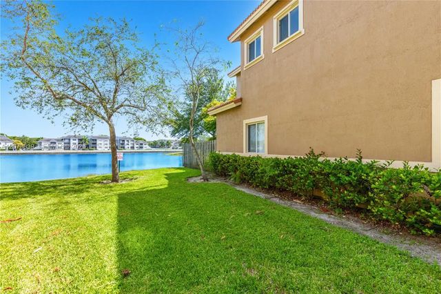 4 of 30 - 8549 Sw 214th Lane, Cutler Bay, FL