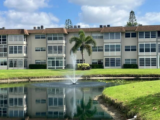 4800 Nw 35th Street #607, Lauderdale Lakes