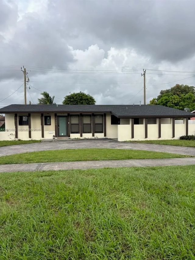 1330 Nw 175th Street, Miami Gardens