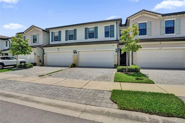 3 of 82 - 2138 S Appleton Circle S, Oakland Park, FL