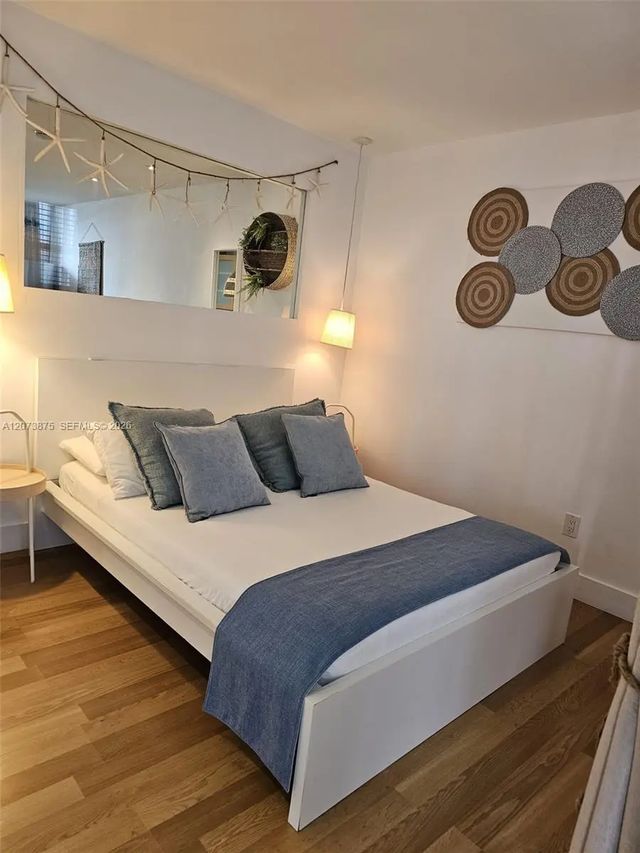 2 of 24 - 751 Collins Avenue #1, Miami Beach, FL