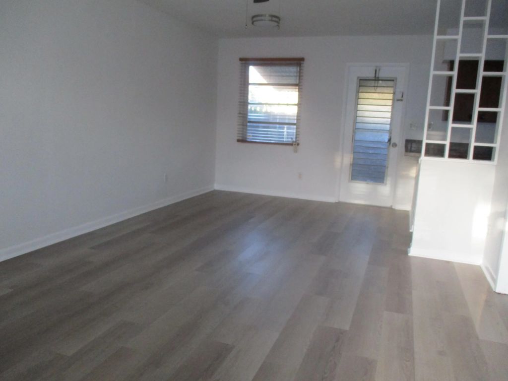 2640 Pierce Street # 9, Hollywood