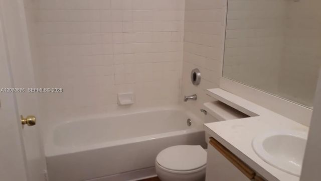 5 of 27 - 18328 Nw 68th Avenue #o, Hialeah, FL