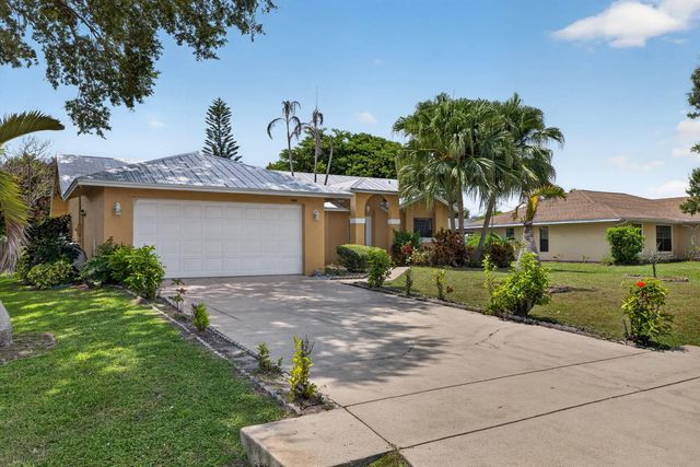 3 of 61 - 2252 Se Mcmaster Street, Port St. Lucie, FL