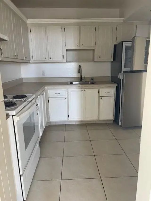 4 of 13 - 2025 Ne 164th Street #801, North Miami Beach, FL