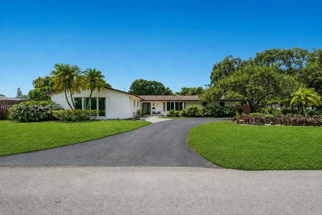 8520 Sw 151st Street, Palmetto Bay