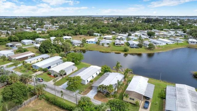 3 of 56 - 360 Ne Jade Circle, Jensen Beach, FL