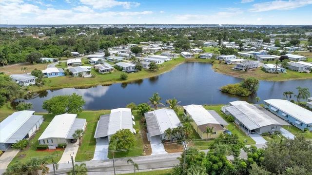 5 of 56 - 360 Ne Jade Circle, Jensen Beach, FL