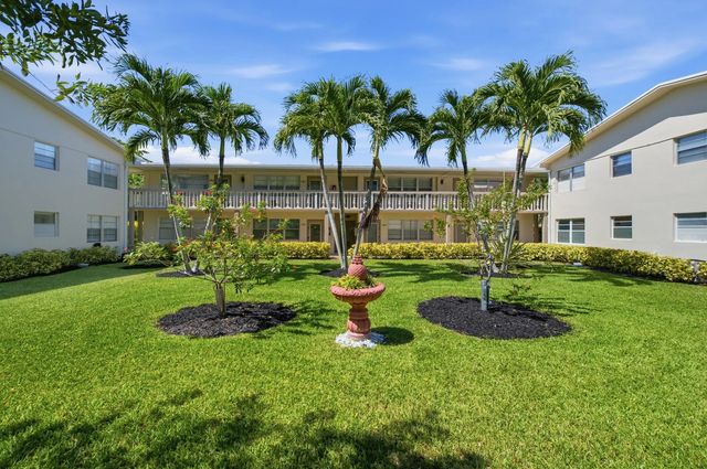 2 of 49 - 489 Tilford W, Deerfield Beach, FL