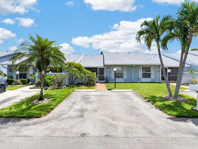 2 of 44 - 4450 Lucerne Villas Lane, Lake Worth, FL