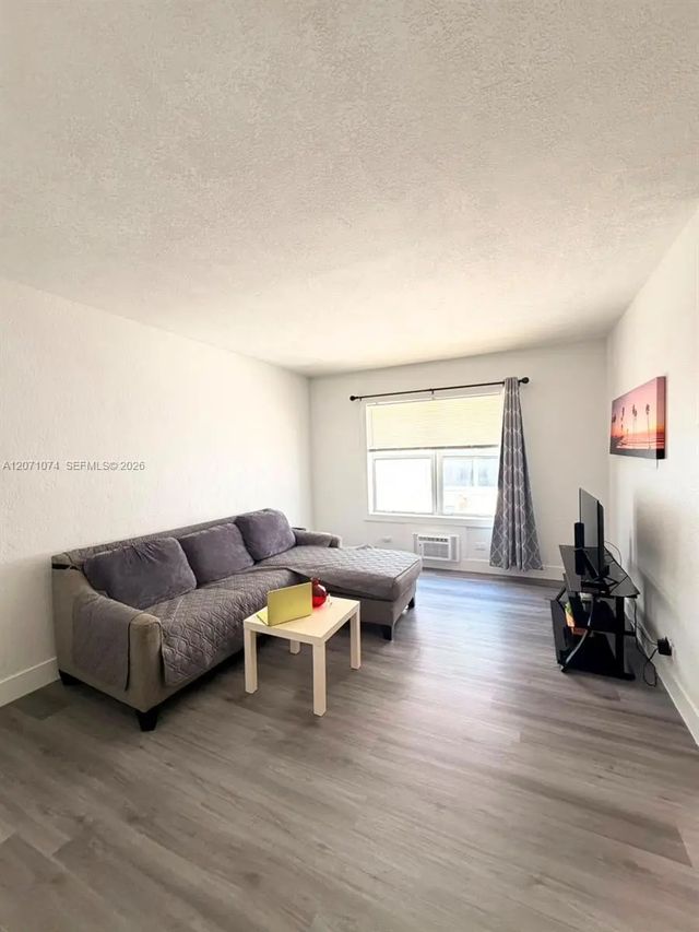 3 of 16 - 7334 Harding Avenue #6, Miami Beach, FL