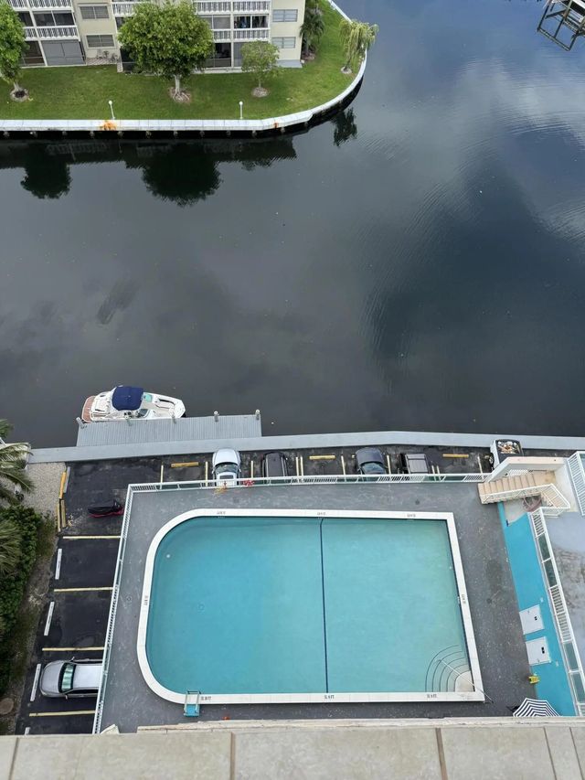 5 of 26 - 437 Golden Isles Drive #14 J, Hallandale Beach, FL