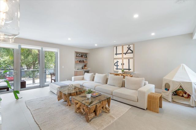 3 of 25 - 1509 Ne 4th Place, Fort Lauderdale, FL