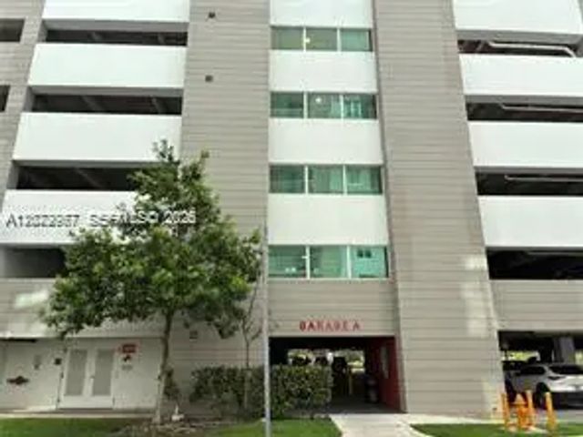 4 of 24 - 7661 Nw 107th Avenue #202, Doral, FL