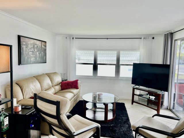 5 of 55 - 3225 South Street, Hollywood, FL