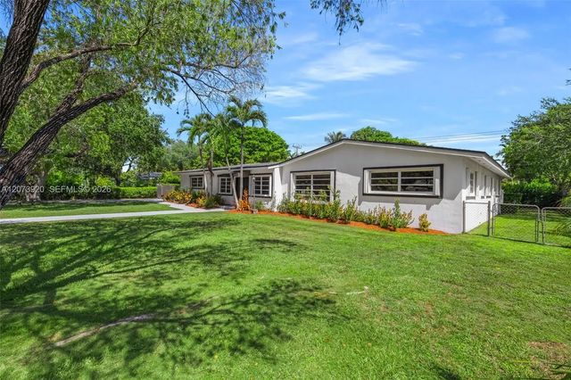 3 of 39 - 8261 Sw 142nd Street, Palmetto Bay, FL
