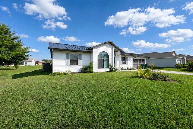 2 of 37 - 409 Sw Voltair Terrace, Port St. Lucie, FL