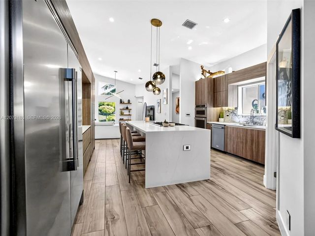 4 of 106 - 719 Crystal Court, Weston, FL