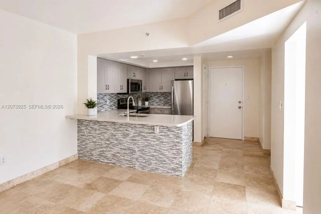 5 of 30 - 110 N Federal Highway #703, Fort Lauderdale, FL