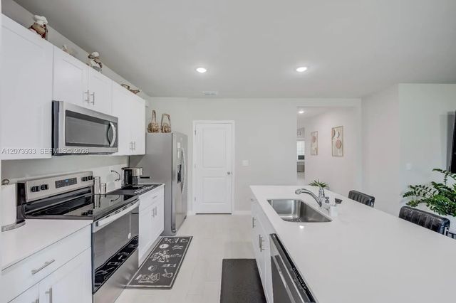 3 of 28 - 2949 Ernest Way, Lehigh Acres, FL