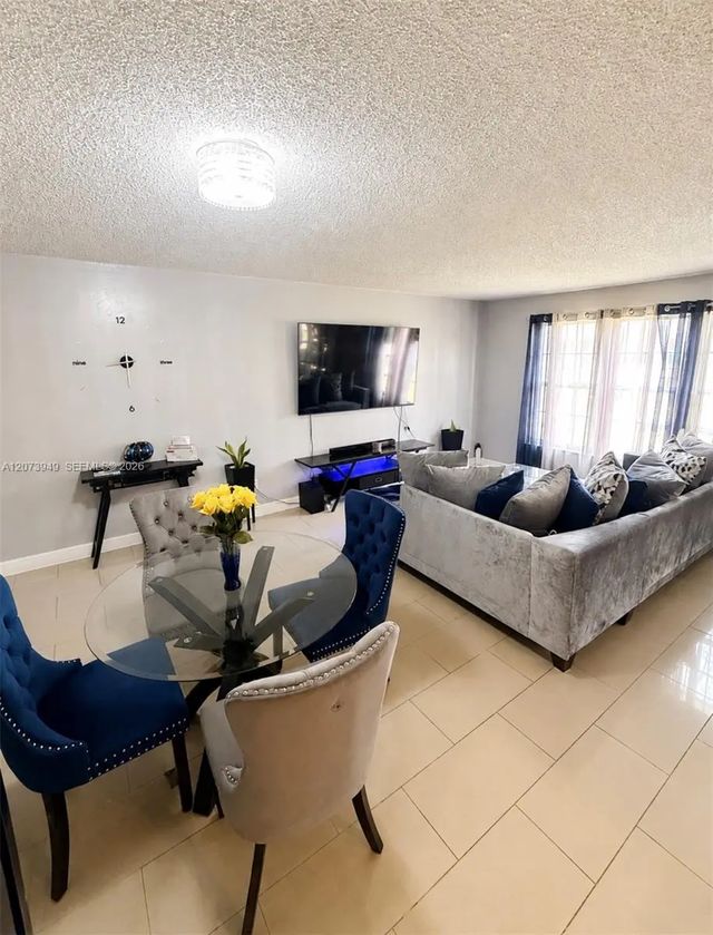 2 of 8 - 4240 Nw 21st Street #130, Lauderhill, FL