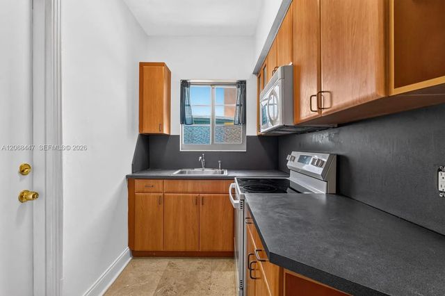 4 of 16 - 1341 Meridian Avenue #202, Miami Beach, FL