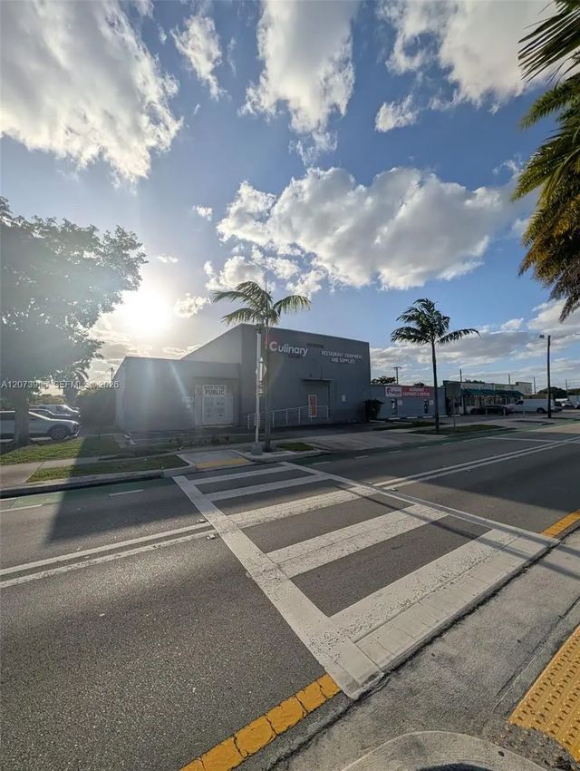 4 of 22 - 3555 N Andrews Avenue, Oakland Park, FL