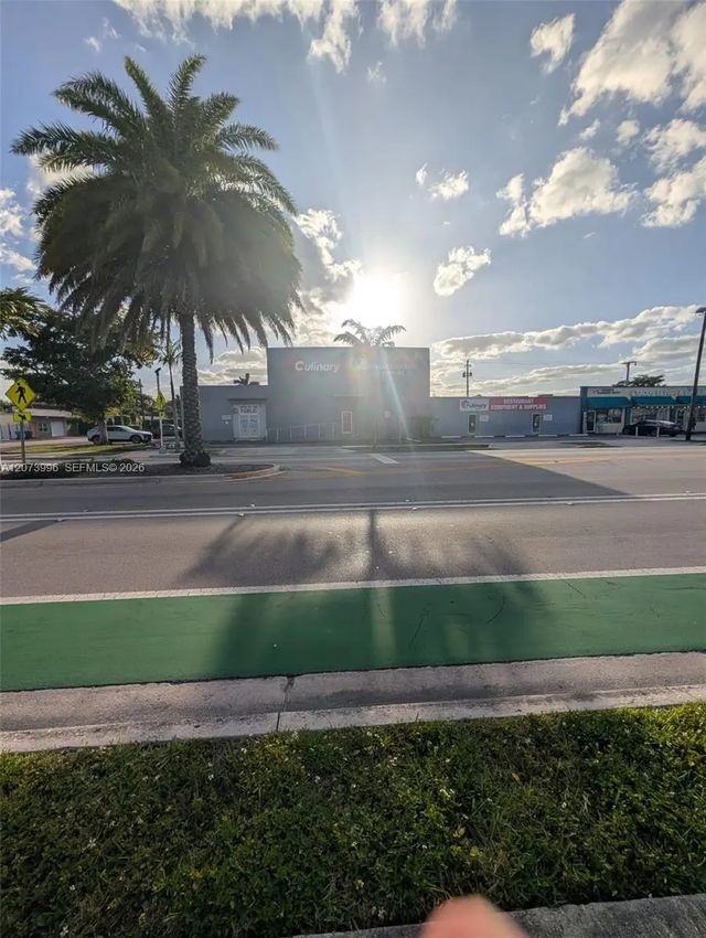 5 of 22 - 3555 N Andrews Avenue, Oakland Park, FL