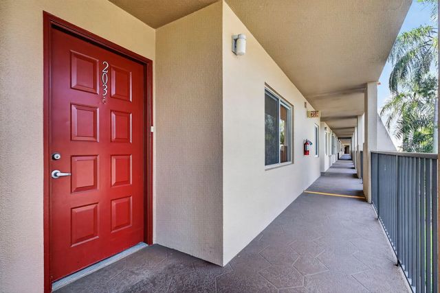 5 of 36 - 13700 Sw 11th Street #203a, Pembroke Pines, FL