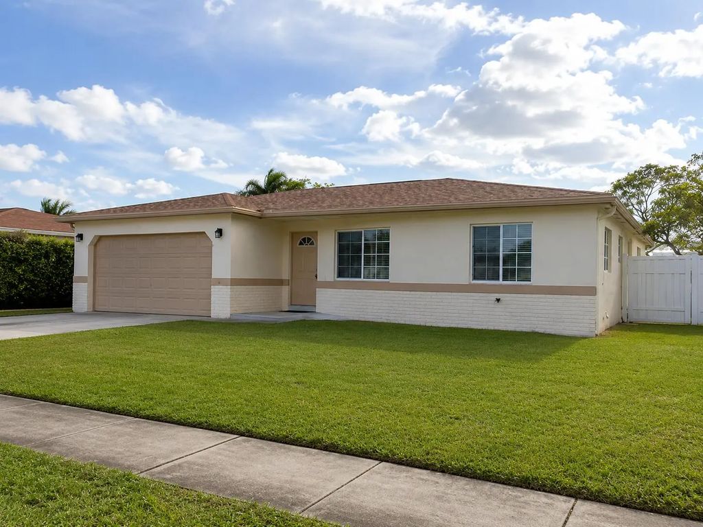 21441 Crozier Avenue, Boca Raton