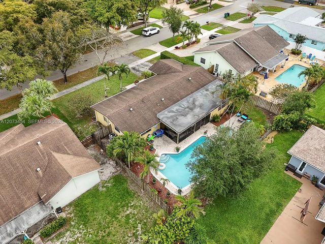 4 of 30 - 5009 Sw 104th Avenue, Cooper City, FL