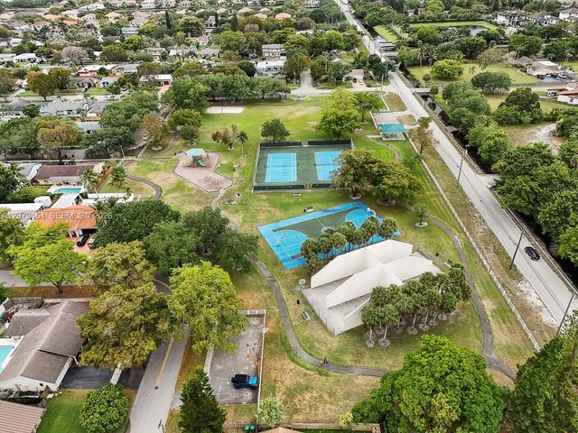 5 of 30 - 5009 Sw 104th Avenue, Cooper City, FL